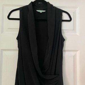 Pleione Sleeveless Twisted Black Blouse